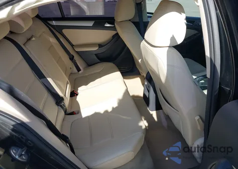 2014 Volkswagen Jetta 1.8T Se из США, поврежденный, VIN 3VWD17AJ4EM419839